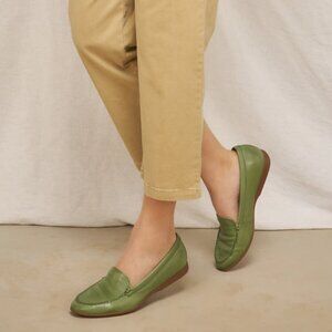 NEW Dansko Lorri Loafers - Leather, Slip-Ons  IN Jade Waxy  For Women 925 4s2